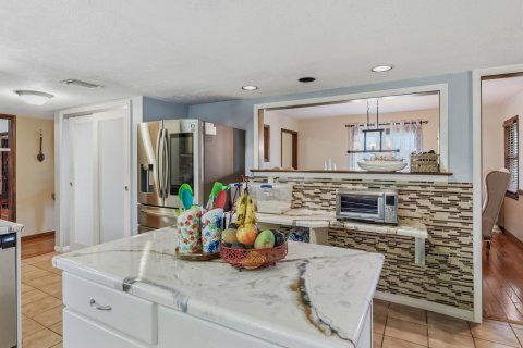 House in Port St. Lucie, Florida 4 bedrooms, 286.23 sq.m. № 2172376 - photo 7