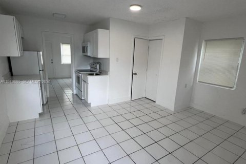 Снять в аренду квартиру в Холливуд, Флорида 1 спальня, № 2005586 - фото 8