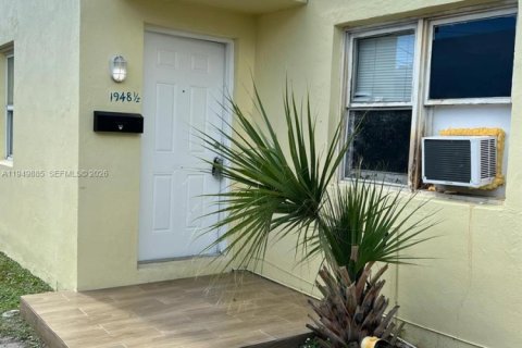 Снять в аренду квартиру в Холливуд, Флорида 1 спальня, № 2005586 - фото 10