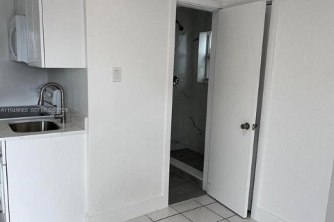 Снять в аренду квартиру в Холливуд, Флорида 1 спальня, № 2005586 - фото 3