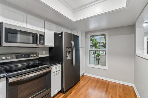 Touwnhouse à vendre à Tampa, Floride: 2 chambres, 144.93 m2 № 2287732 - photo 6
