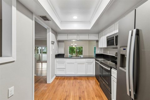 Touwnhouse à vendre à Tampa, Floride: 2 chambres, 144.93 m2 № 2287732 - photo 9