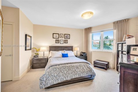 Condo in Aventura, Florida, 2 bedrooms  № 2179978 - photo 15