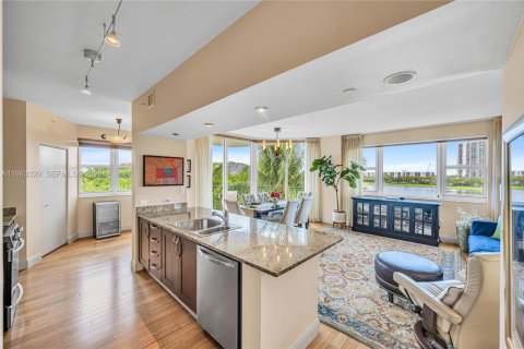 Condo in Aventura, Florida, 2 bedrooms № 2179978