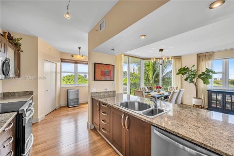 Condo in Aventura, Florida, 2 bedrooms  № 2179978 - photo 7