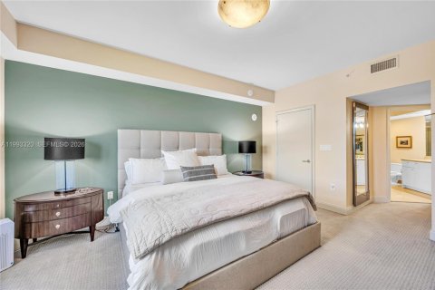 Condo in Aventura, Florida, 2 bedrooms  № 2179978 - photo 13