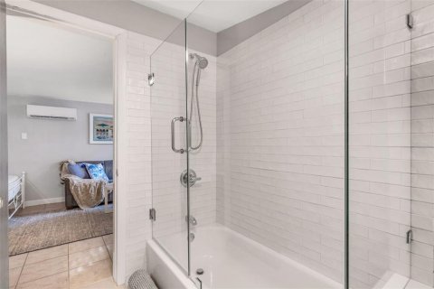 Casa en venta en Clearwater, Florida, 3 dormitorios, 157.66 m2 № 2144182 - foto 12