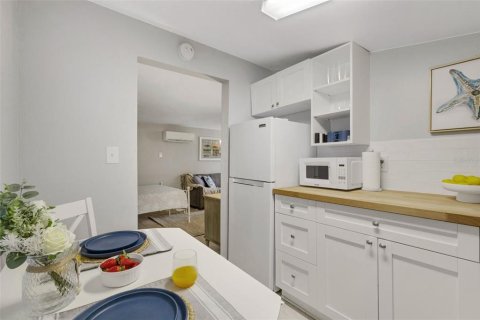 Casa en venta en Clearwater, Florida, 3 dormitorios, 157.66 m2 № 2144182 - foto 14