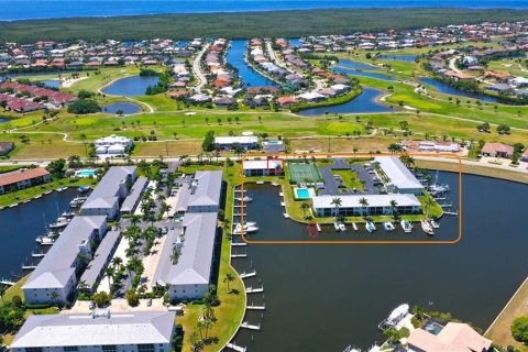 Condo in Punta Gorda, Florida, 2 bedrooms  № 1131866 - photo 12