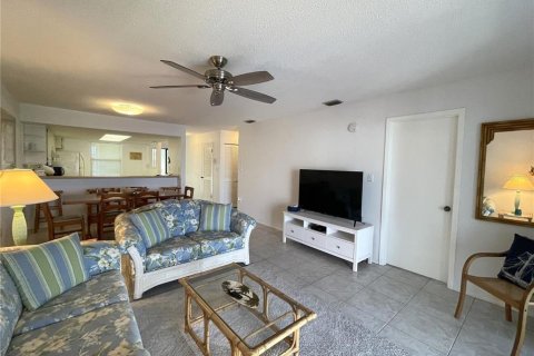 Condo in Punta Gorda, Florida, 2 bedrooms  № 1131866 - photo 9