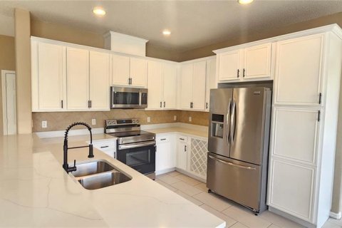 House in Orlando, Florida 4 bedrooms, 273.6 sq.m. № 2207861 - photo 16