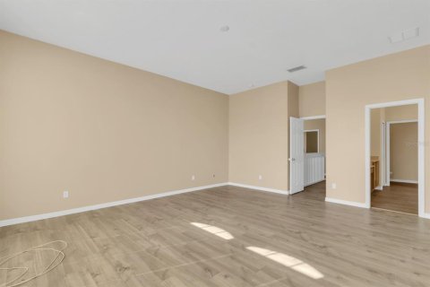 House in Orlando, Florida 4 bedrooms, 273.6 sq.m. № 2207861 - photo 30