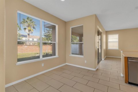 House in Orlando, Florida 4 bedrooms, 273.6 sq.m. № 2207861 - photo 14