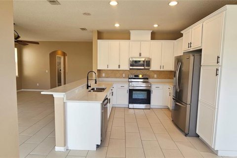 House in Orlando, Florida 4 bedrooms, 273.6 sq.m. № 2207861 - photo 12