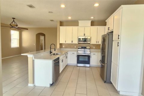 House in Orlando, Florida 4 bedrooms, 273.6 sq.m. № 2207861 - photo 17