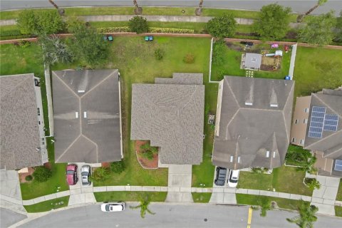 House in Orlando, Florida 4 bedrooms, 273.6 sq.m. № 2207861 - photo 2