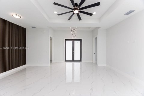 House in Lehigh Acres, Florida 4 bedrooms № 1958380 - photo 8