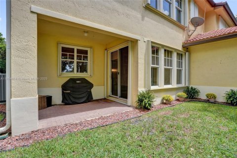 Touwnhouse à vendre à Coral Springs, Floride: 3 chambres, 188.5 m2 № 1896689 - photo 11