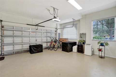 Touwnhouse à vendre à Coral Springs, Floride: 3 chambres, 188.5 m2 № 1896689 - photo 18