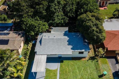 Casa en venta en Lauderhill, Florida, 4 dormitorios, 120.96 m2 № 1970774 - foto 26