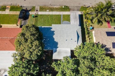 Casa en venta en Lauderhill, Florida, 4 dormitorios, 120.96 m2 № 1970774 - foto 28