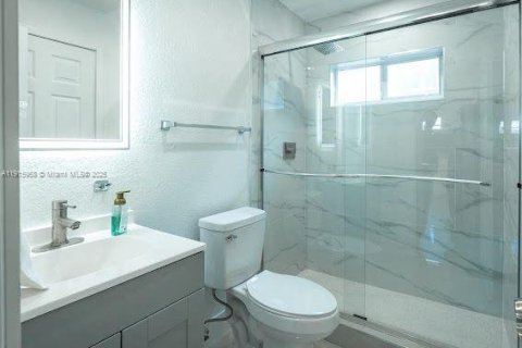 Casa en venta en Lauderhill, Florida, 4 dormitorios, 120.96 m2 № 1970774 - foto 16