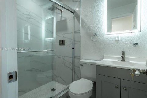 Casa en venta en Lauderhill, Florida, 4 dormitorios, 120.96 m2 № 1970774 - foto 8