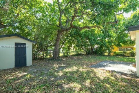 Casa en venta en Lauderhill, Florida, 4 dormitorios, 120.96 m2 № 1970774 - foto 23