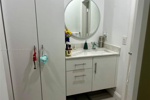 Купить кондоминиум в Коконат Крик, Флорида 2 спальни, 90.86м2, № 1979795 - фото 16