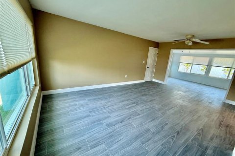 Casa en venta en Saint Pete Beach, Florida, 3 dormitorios, 117.61 m2 № 1754646 - foto 8