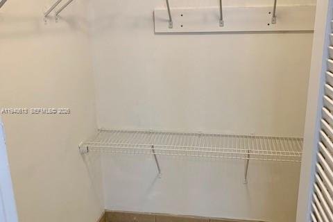 Condo in Miami Beach, Florida, 2 bedrooms  № 2000417 - photo 14