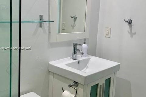 Condo in Miami Beach, Florida, 2 bedrooms  № 2000417 - photo 23