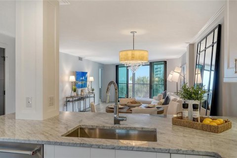 Copropriété à vendre à Sarasota, Floride: 2 chambres, 139.17 m2 № 1914090 - photo 8