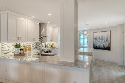 Copropriété à vendre à Sarasota, Floride: 2 chambres, 139.17 m2 № 1914090 - photo 11