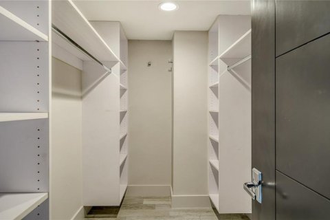 Copropriété à vendre à Sarasota, Floride: 2 chambres, 139.17 m2 № 1914090 - photo 27