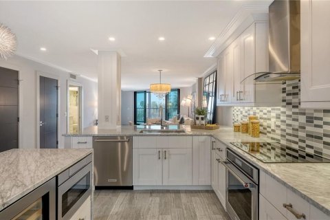 Copropriété à vendre à Sarasota, Floride: 2 chambres, 139.17 m2 № 1914090 - photo 10
