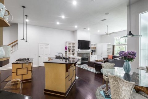 House in Gainesville, Florida 5 bedrooms, 314.38 sq.m. № 1844435 - photo 8