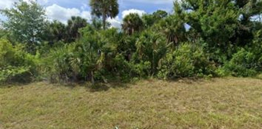 Land in Rotonda, Florida № 2158667