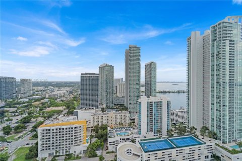 Condominio en alquiler en Miami, Florida, 2 dormitorios, 121.79 m2 № 2060787 - foto 25