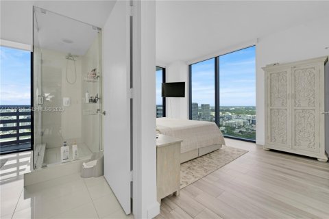 Condominio en alquiler en Miami, Florida, 2 dormitorios, 121.79 m2 № 2060787 - foto 4