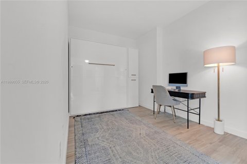 Condominio en alquiler en Miami, Florida, 2 dormitorios, 121.79 m2 № 2060787 - foto 18