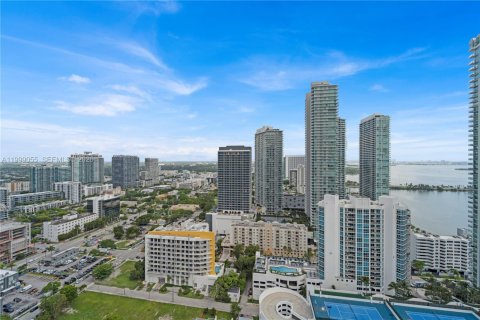 Condominio en alquiler en Miami, Florida, 2 dormitorios, 121.79 m2 № 2060787 - foto 23