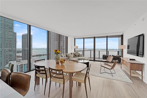 Condominio en alquiler en Miami, Florida, 2 dormitorios, 121.79 m2 № 2060787 - foto 7