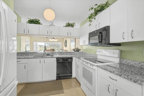 Condo in Bradenton, Florida, 2 bedrooms  № 2195595 - photo 6