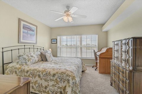 Condo in Bradenton, Florida, 2 bedrooms  № 2195595 - photo 18