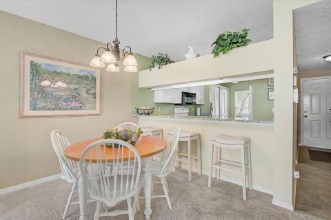 Condo in Bradenton, Florida, 2 bedrooms  № 2195595 - photo 10