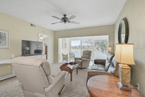 Condo in Bradenton, Florida, 2 bedrooms  № 2195595 - photo 12