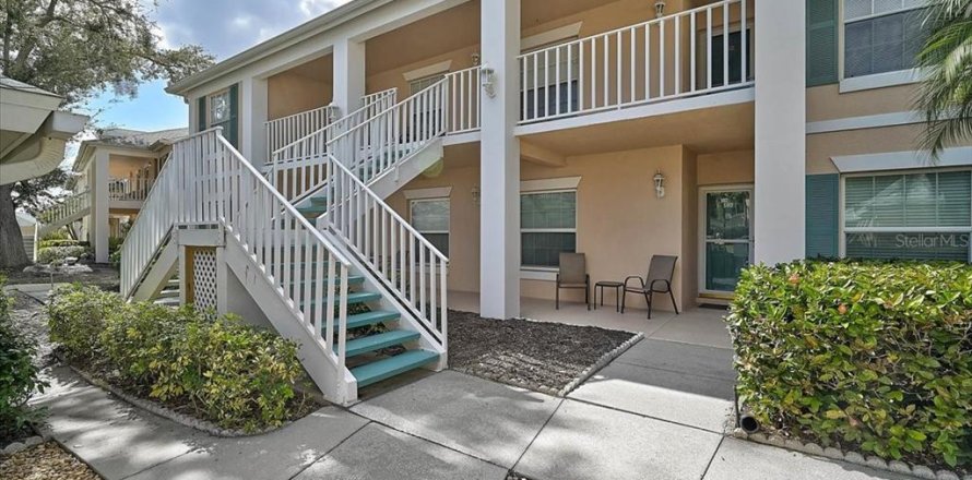 Condo in Bradenton, Florida, 2 bedrooms  № 2195595