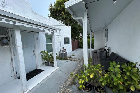 Immobilier commercial à vendre à Miami, Floride: 269.97 m2 № 1809828 - photo 10