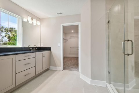 House in Tampa, Florida 5 bedrooms, 216.18 sq.m. № 1735525 - photo 6